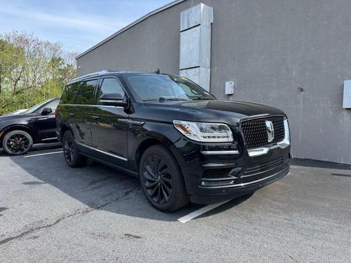 INFINITE BLACK 2021 Lincoln Navigator Reserve