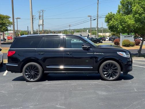 INFINITE BLACK 2021 Lincoln Navigator Reserve