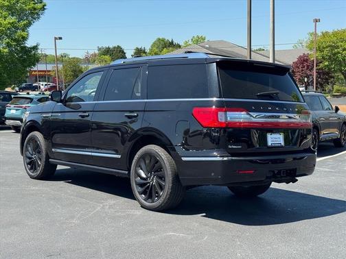 INFINITE BLACK 2021 Lincoln Navigator Reserve