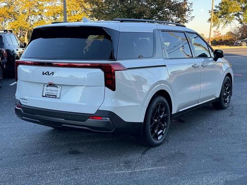 2026 Kia Carnival SX