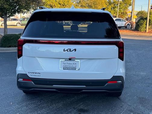 2026 Kia Carnival SX