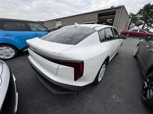 2025 Kia K4 LX