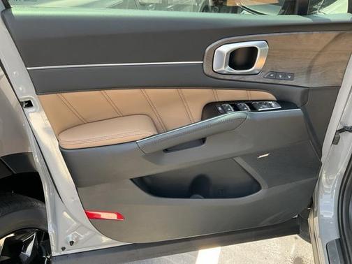 2025 Kia Sorento SX