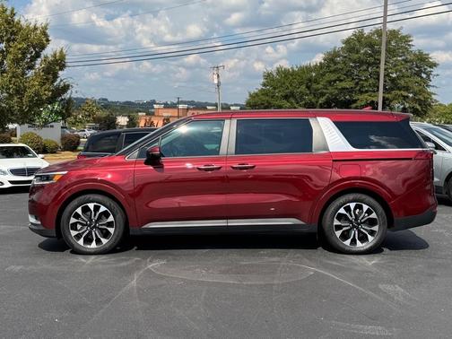 2024 Kia Carnival EX