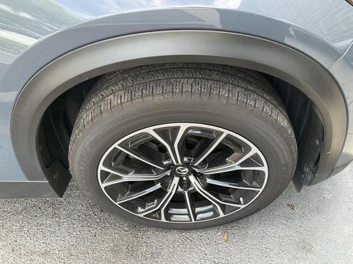 2025 Mazda CX-70 PHEV Premium Package