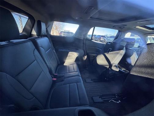 2023 GMC Acadia AWD SLT