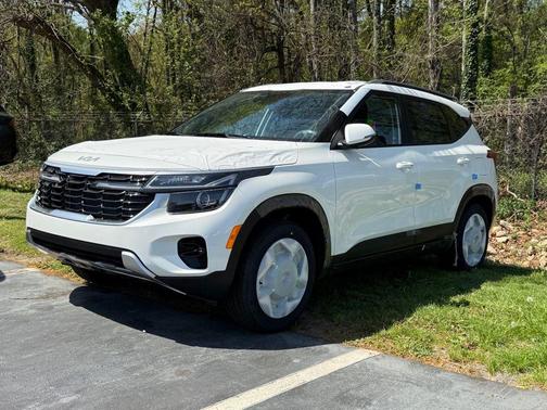 Snow White Pearl 2026 Kia Seltos S