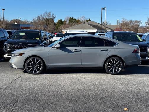 2023 Honda Accord Hybrid Touring