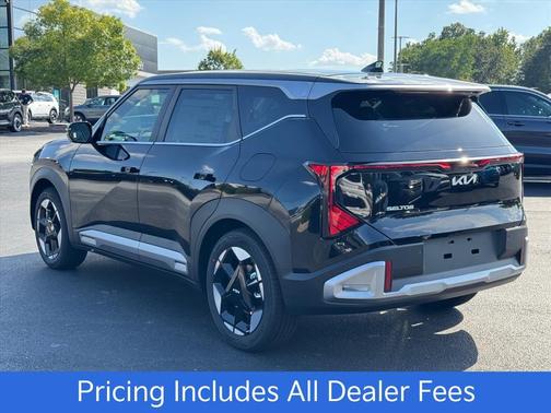 Aurora Black 2027 Kia Seltos S