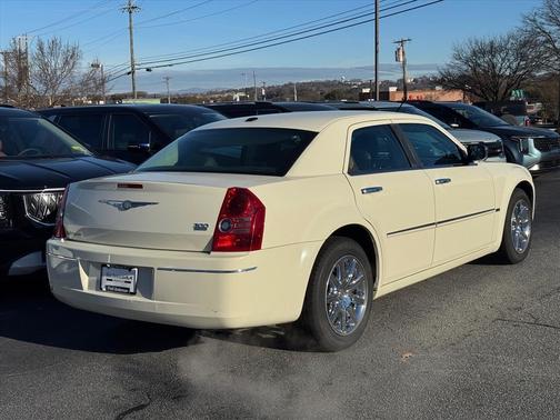 2010 Chrysler 300 Touring/Signature/Executive Series