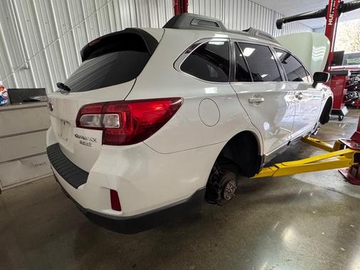 2017 Subaru Outback 2.5i