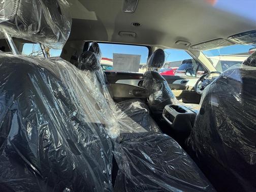 2026 Kia Carnival Hybrid LXS