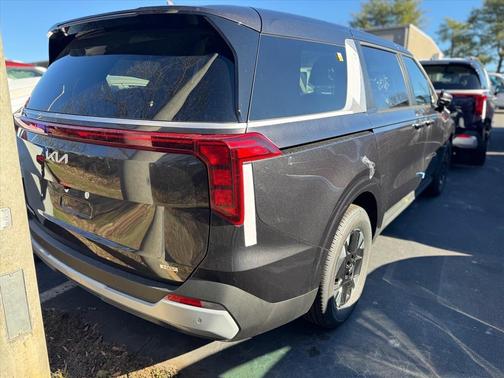 2026 Kia Carnival Hybrid LXS