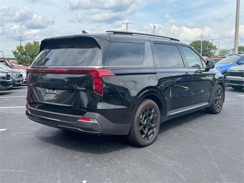 2025 Kia Carnival SX