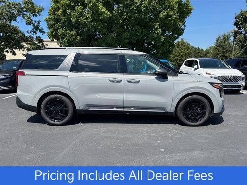 Ceramic Silver 2027 Kia Carnival Hybrid SX