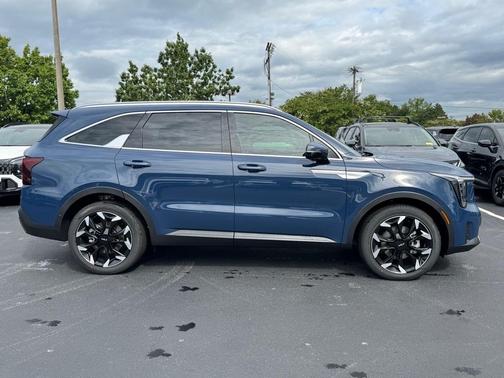 2025 Kia Sorento SX