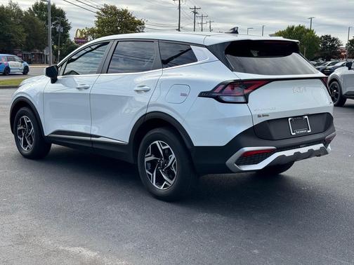 2024 Kia Sportage LX