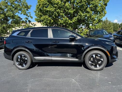 Ebony Black 2026 Kia Sportage LX