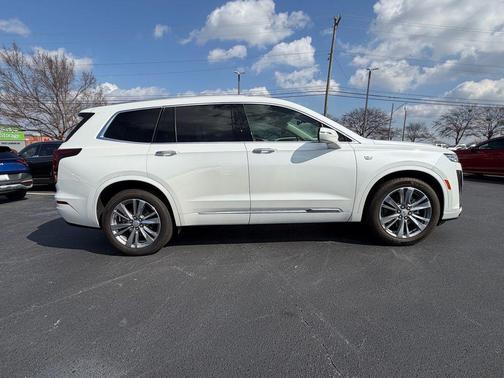 2023 Cadillac XT6 Premium Luxury FWD