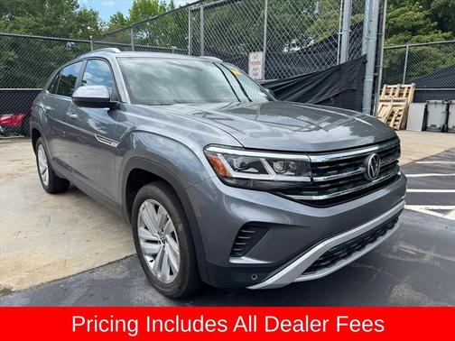 Platinum Gray Metallic 2023 Volkswagen Atlas Cross Sport 3.6L V6 SE w/Technology