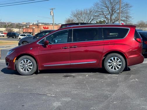 2020 Chrysler Pacifica Hybrid Touring L