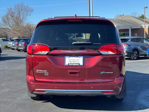 2020 Chrysler Pacifica Hybrid Touring L