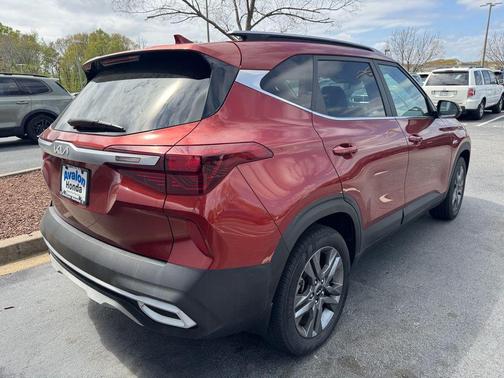 Mars Orange 2022 Kia Seltos S