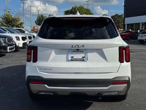 2025 Kia Sorento S