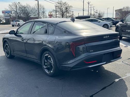 2026 Kia K4 EX