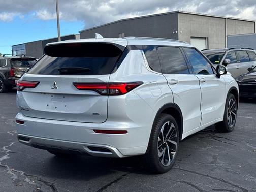 2023 Mitsubishi Outlander SEL 2.5 2WD