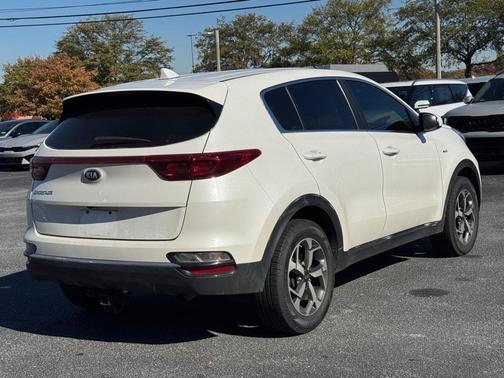 2022 Kia Sportage LX