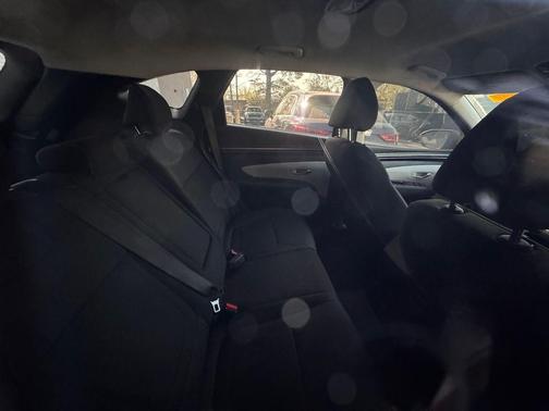 Amazon Gray 2022 Hyundai TUCSON SE