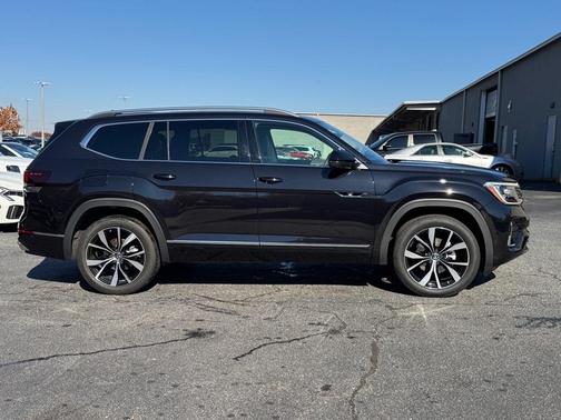 2024 Volkswagen Atlas 2.0T SEL Premium R-Line 4MOTION