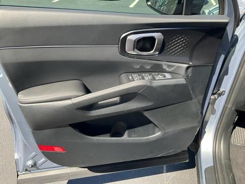 2025 Kia Sorento LX