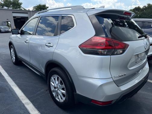 2018 Nissan Rogue SV