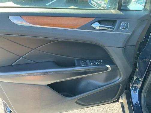 2017 Lincoln MKC Select