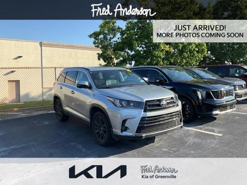 2019 Toyota Highlander SE