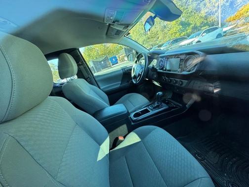 2020 Toyota Tacoma SR