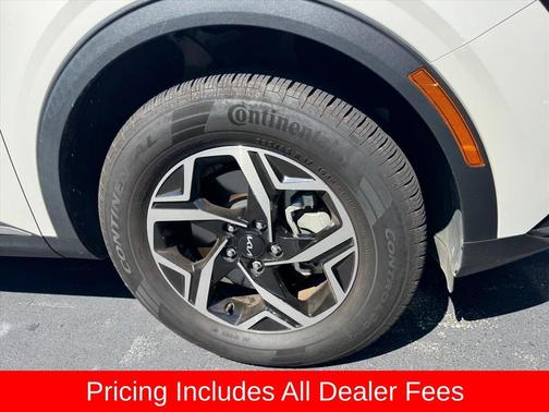 Snow White Pearl 2023 Kia Sportage LX