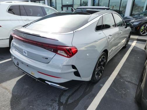 2022 Kia K5 GT-Line