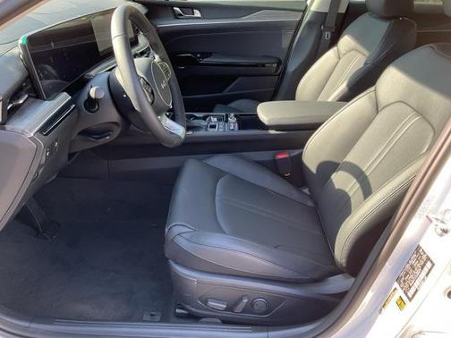 2025 Kia K5 EX