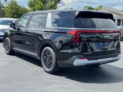 2026 Kia Carnival LXS
