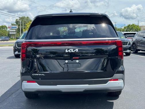 2026 Kia Carnival LXS