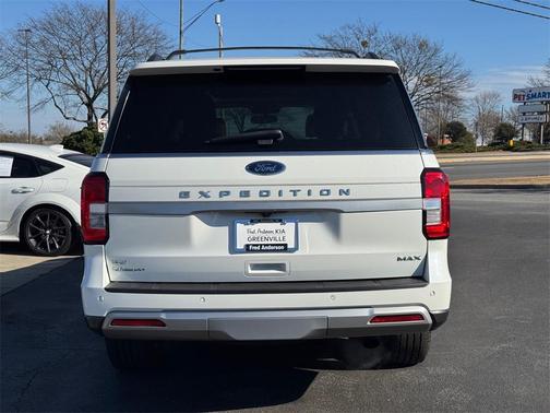 2022 Ford Expedition Max XLT