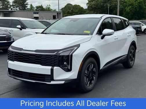 White Pearl 2026 Kia Sportage LX
