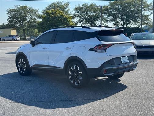 Glacial White Pearl 2023 Kia Sportage X-Line