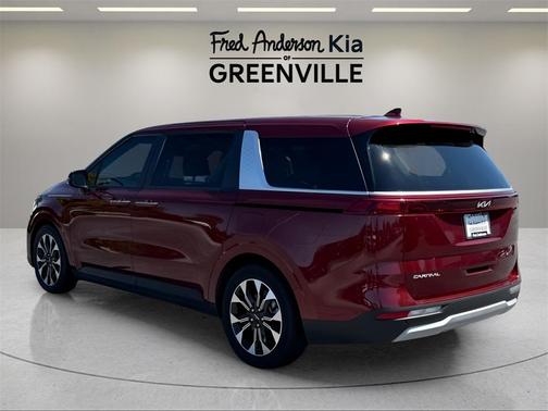 2023 Kia Carnival EX