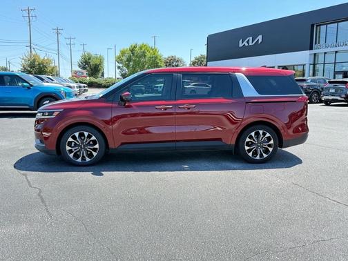 2023 Kia Carnival EX