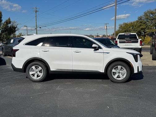 2026 Kia Sorento LX