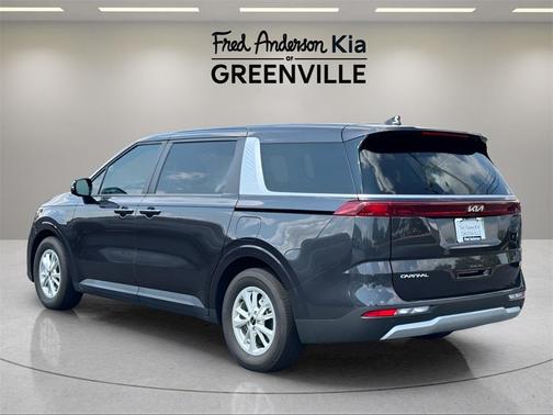 2024 Kia Carnival LX
